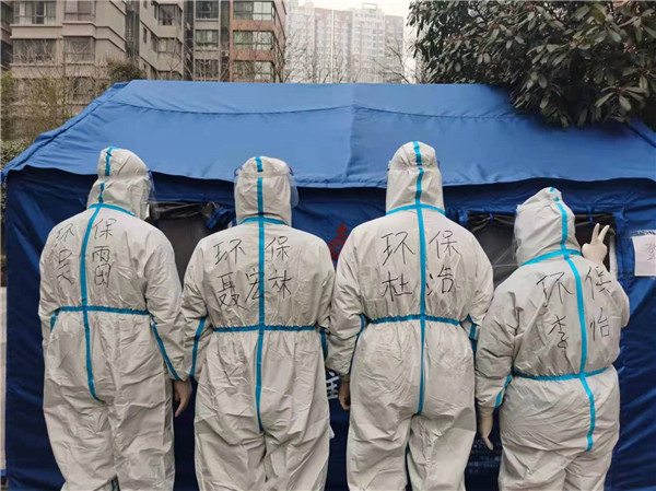 9888拉斯维加斯集团：响彻在战“疫”前线的入党誓词 配图1.jpg
