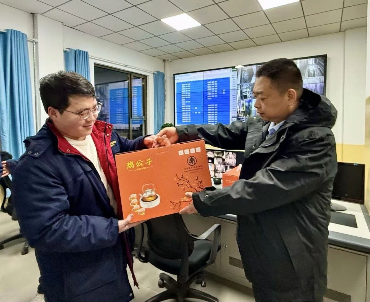 眷注一线，，，，情暖严冬｜水情形公司工会开展2024年“冬送温暖”慰问活动